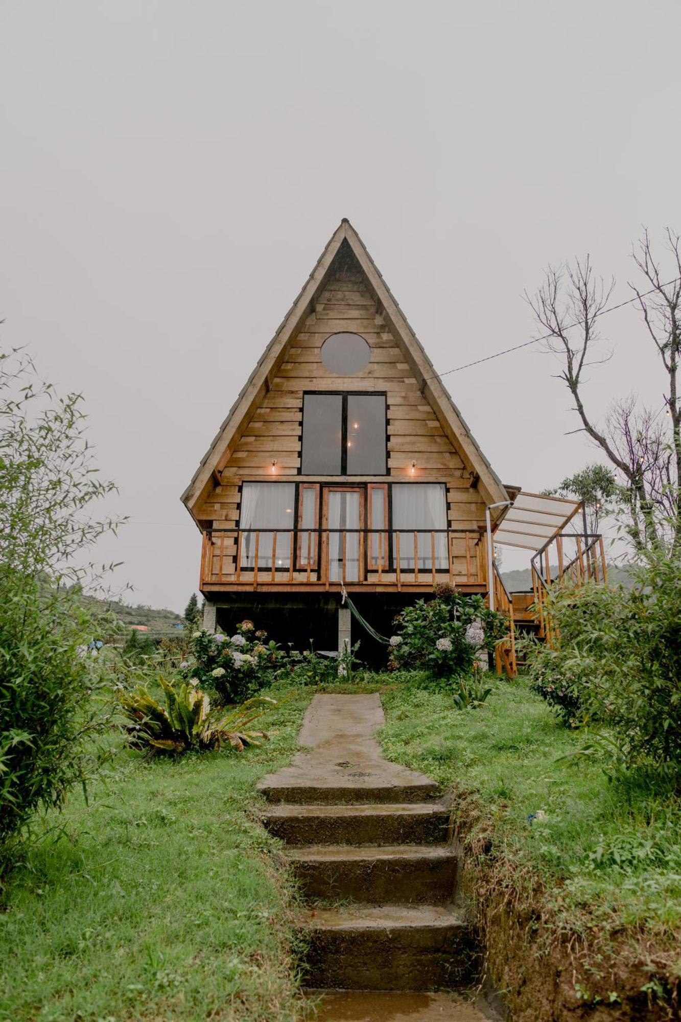 Satha Private Villa Dieng Banjarnegara المظهر الخارجي الصورة